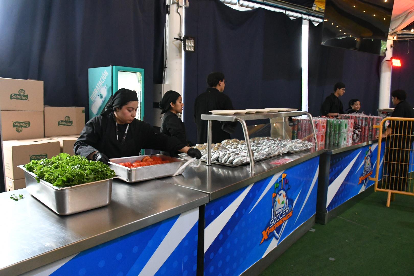 Curso de Verano 2026, Visita a Six Flags México